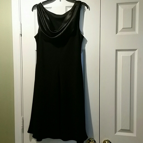 ladies cocktail dresses size 16